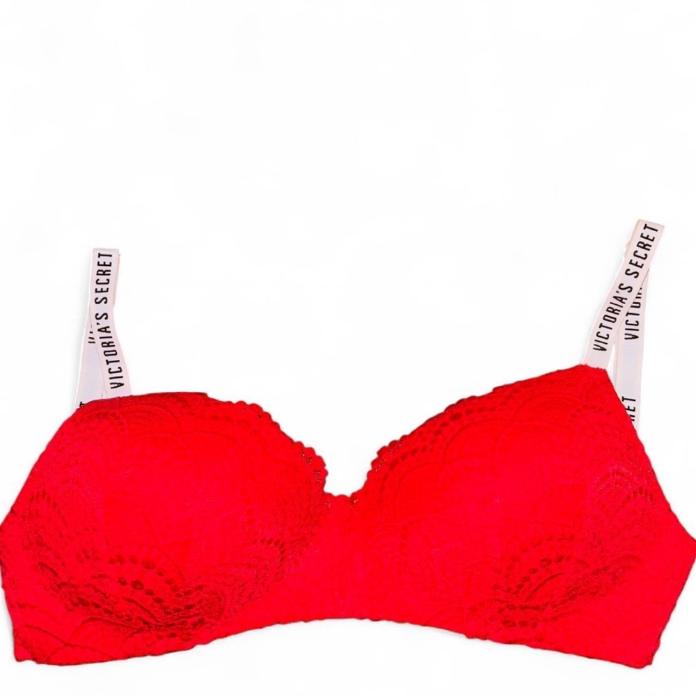Victoria's Secret Vibrant Red Lace Bra